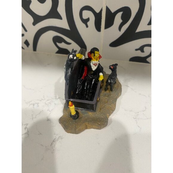 Lemax Spooky Town Halloween Village Vampire in Coffin Figure - Picture 3 of 4